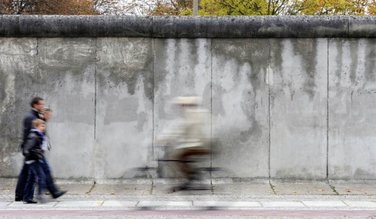 Trente ans après sa chute, le Mur de Berlin reconstruit en réalité virtuelle Trente ans après sa chute, le Mur de Berlin reconstruit en réalité virtuelle