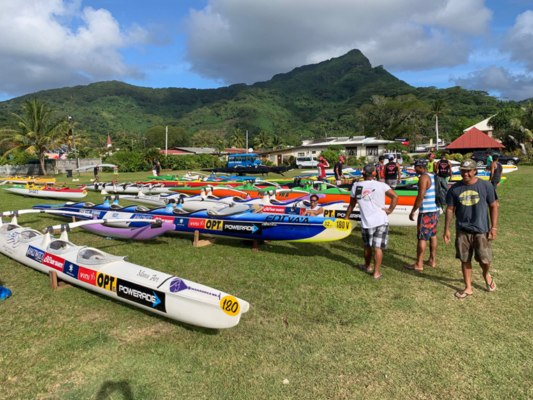 La Hawaiki Nui débarque doucement à Huahine La Hawaiki Nui débarque doucement à Huahine