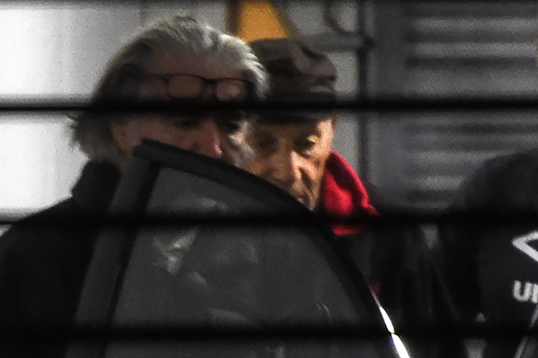 Mosquée de Bayonne: mise en examen du suspect malgré une "altération partielle" du discernement