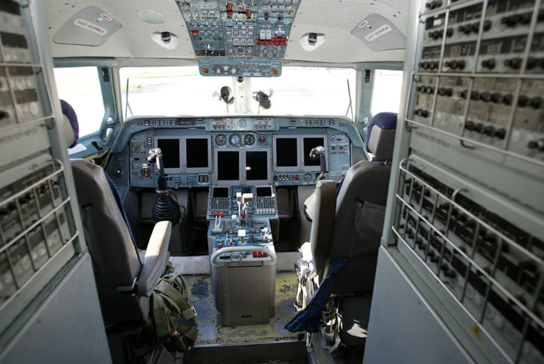 Russie: un pilote donne les commandes de l'avion à une passagère Russie: un pilote donne les commandes de l'avion à une passagère