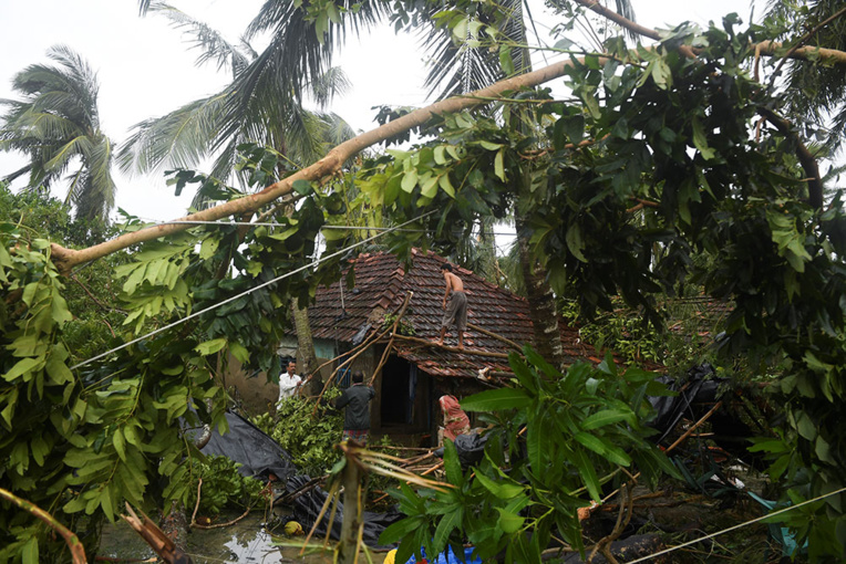 Le cyclone Bulbul a frappé le Bangladesh et l'Inde, faisant 20 morts Le cyclone Bulbul a frappé le Bangladesh et l'Inde, faisant 20 morts