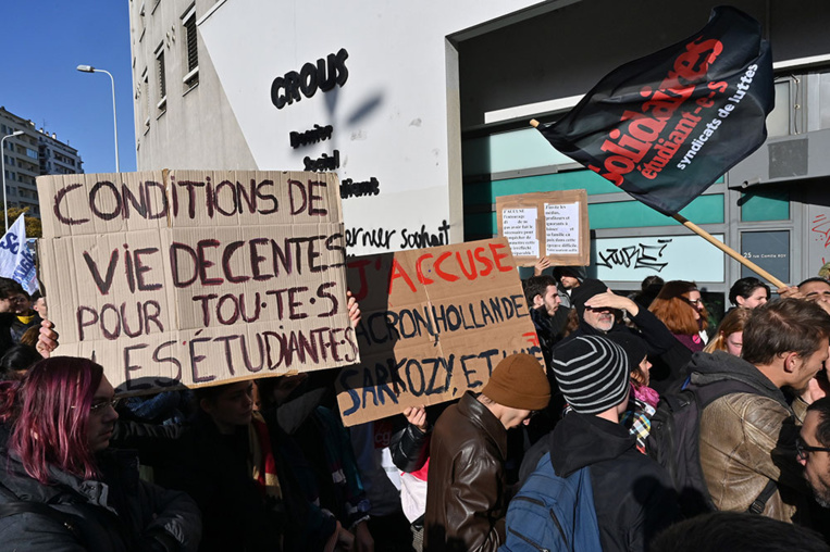 Etudiant immolé à Lyon: mobilisation en France, les pouvoirs publics interpellés Etudiant immolé à Lyon: mobilisation en France, les pouvoirs publics interpellés