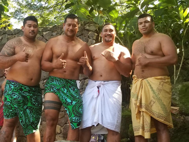 Eriatara Ratia (2eme à gauche) a battu son record Eriatara Ratia (2eme à gauche) a battu son record