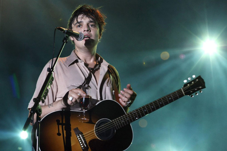 Bagarre à Paris: Pete Doherty condamné à trois mois de prison avec sursis Bagarre à Paris: Pete Doherty condamné à trois mois de prison avec sursis