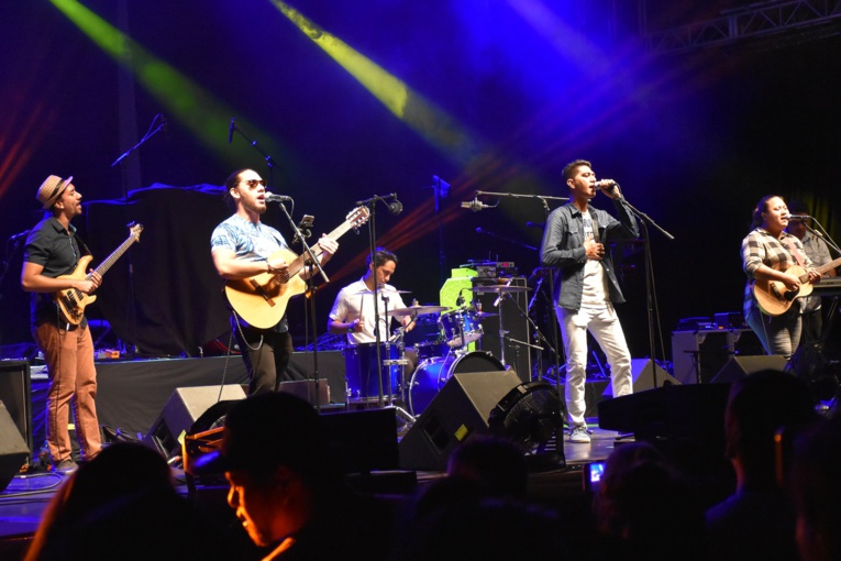 Le groupe Eono a assuré la première partie du concert. Le groupe Eono a assuré la première partie du concert.