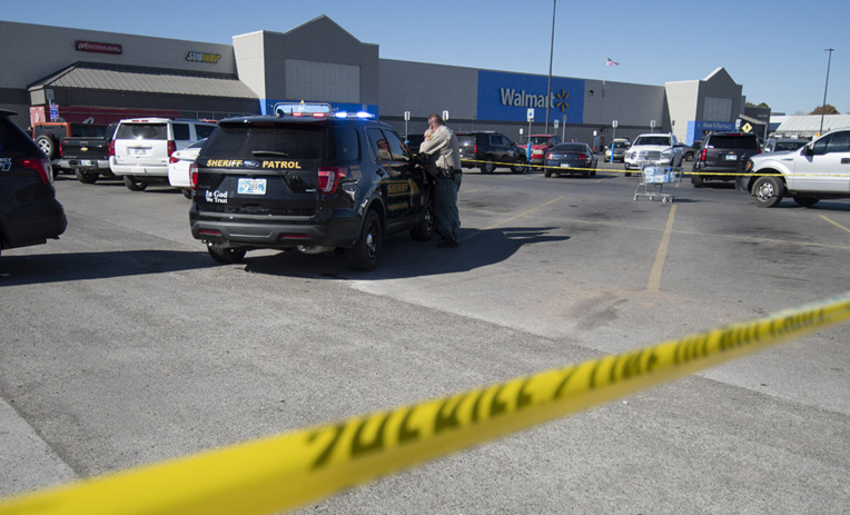 Fusillade dans un supermarché de l'Oklahoma: trois morts, dont le tireur