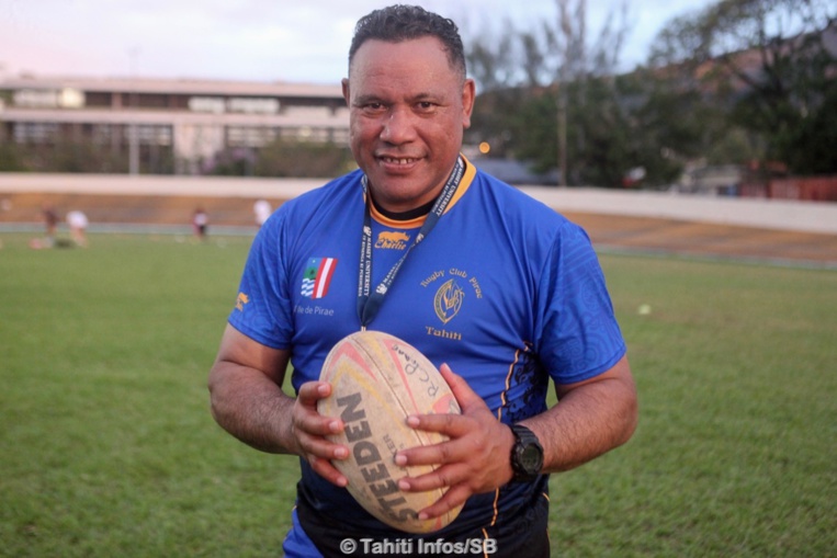 Ofisa Tonu'u est d'origine Samoane