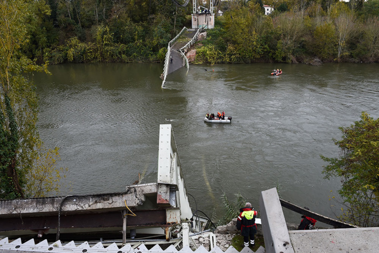 Pont effondré près de Toulouse: un camion "de plus de 50 tonnes" en cause