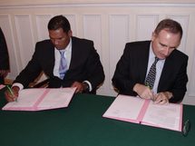 Education à distance:  Tauhiti Nena signe une convention  renouvelant le partenariat avec le CNED