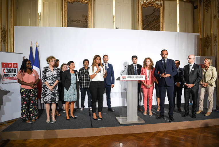 Violences conjugales: le gouvernement présente son plan en espérant un "électrochoc" Violences conjugales: le gouvernement présente son plan en espérant un "électrochoc"