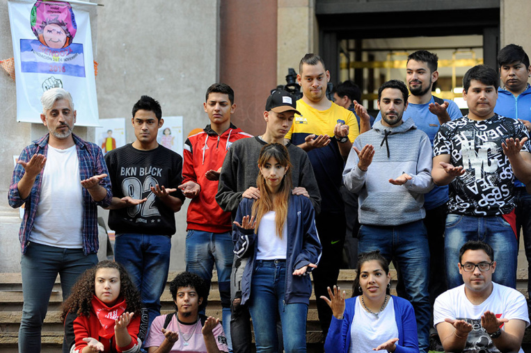 Argentine: plus de 40 ans de prison pour deux prêtres qui violaient des enfants sourds et muets Argentine: plus de 40 ans de prison pour deux prêtres qui violaient des enfants sourds et muets