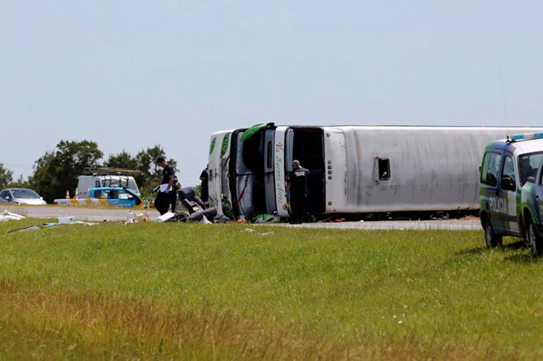 Argentine: deux enfants mort et des dizaines de blessés dans un accident de bus Argentine: deux enfants mort et des dizaines de blessés dans un accident de bus