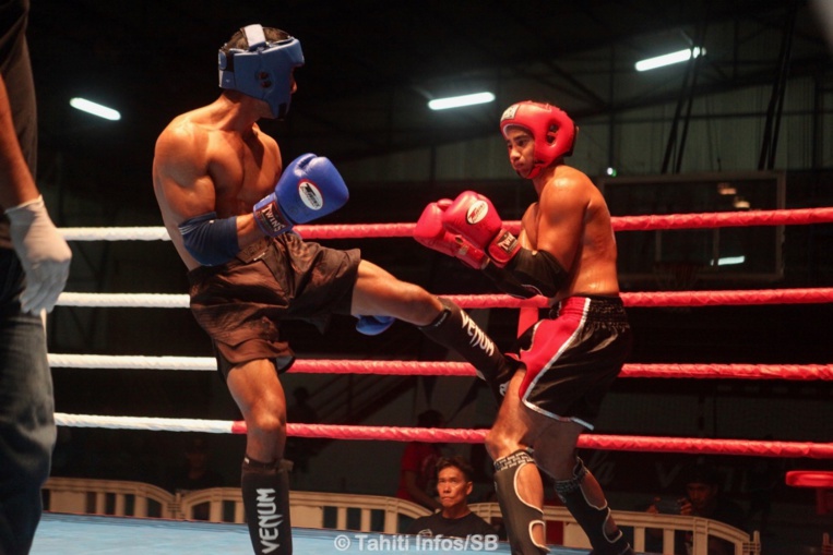 Raja Benoit, blessé, n'a pu contenir les assauts de Teahi Mahaga Raja Benoit, blessé, n'a pu contenir les assauts de Teahi Mahaga