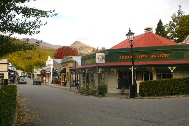 La boulangerie de la cité minière a sans doute eu bien d’autres usages dans le passé. La boulangerie de la cité minière a sans doute eu bien d’autres usages dans le passé.