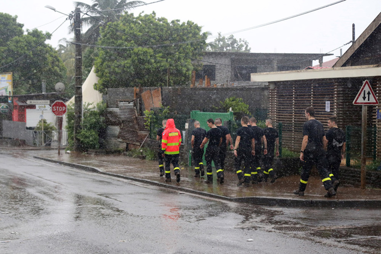 Cyclone Belna: levée de l'alerte rouge à Mayotte Cyclone Belna: levée de l'alerte rouge à Mayotte