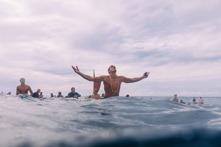 En connection avec les éléments En connection avec les éléments
