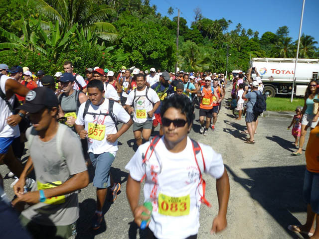 Raid Vanira:200 raideurs participent à une course en montagne sur l'île vanille