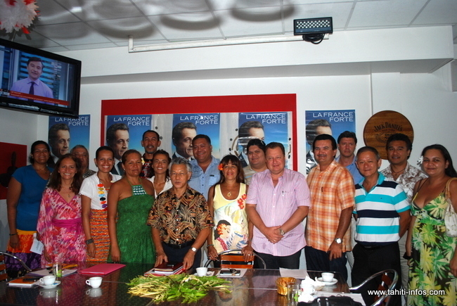 Des autonomistes unis pour la visite de François Baroin à Tahiti