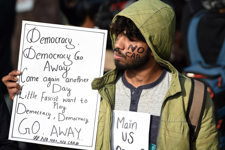 Inde: la mobilisation se poursuit, des rassemblements interdits à Delhi Inde: la mobilisation se poursuit, des rassemblements interdits à Delhi