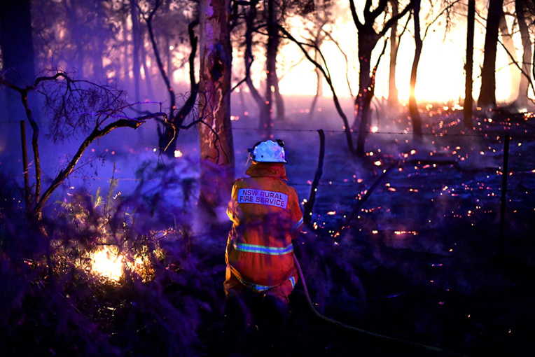 Australie: la chaleur record attise les incendies, état d'urgence dans le sud-est Australie: la chaleur record attise les incendies, état d'urgence dans le sud-est