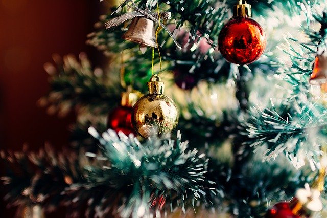 Noël: offrir un cadeau durable ou solidaire comme alternative à la surconsommation
