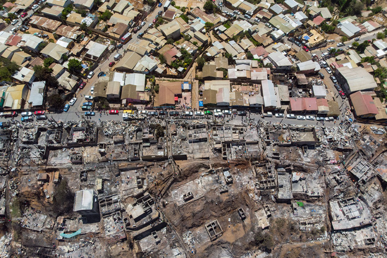 Chili : un incendie "intentionnel" ravage 245 maisons à Valparaiso