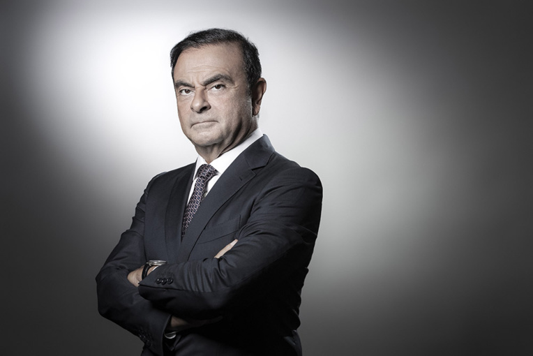 Offensif, Carlos Ghosn dénonce "un coup monté", veut "laver son honneur"