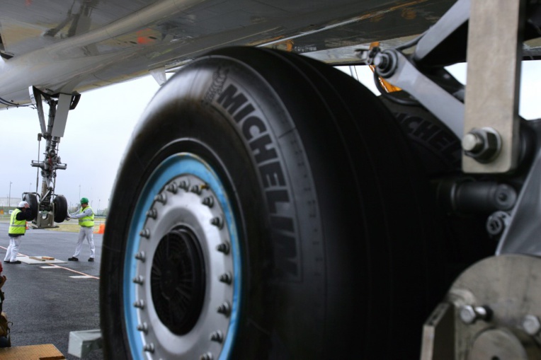Un jeune garçon retrouvé mort à Roissy dans le train d'atterrissage d'un avion venant d'Abidjan Un jeune garçon retrouvé mort à Roissy dans le train d'atterrissage d'un avion venant d'Abidjan