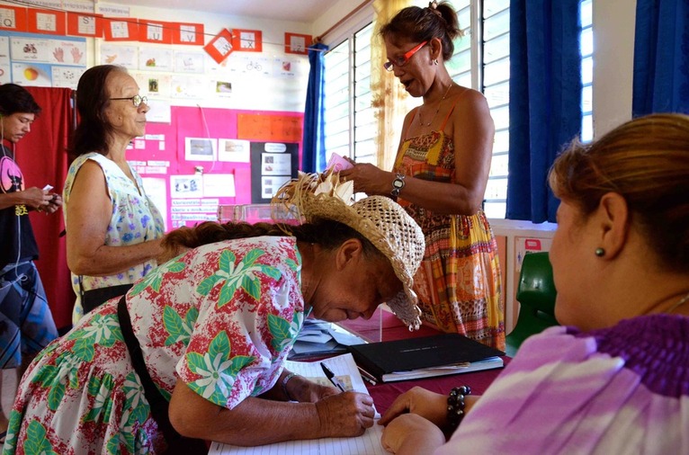 Taux de participation à 16h45 : 50.50 % estimé, réactions à la sortie des bureaux de vote