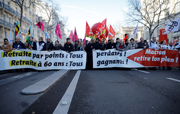 Retraites: des dizaines de milliers de manifestants "déterminés" malgré une mobilisation en baisse Retraites: des dizaines de milliers de manifestants "déterminés" malgré une mobilisation en baisse