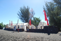 Le fort Cook reconstitué à la Pointe Vénus pour le transit de Vénus du 5 juin