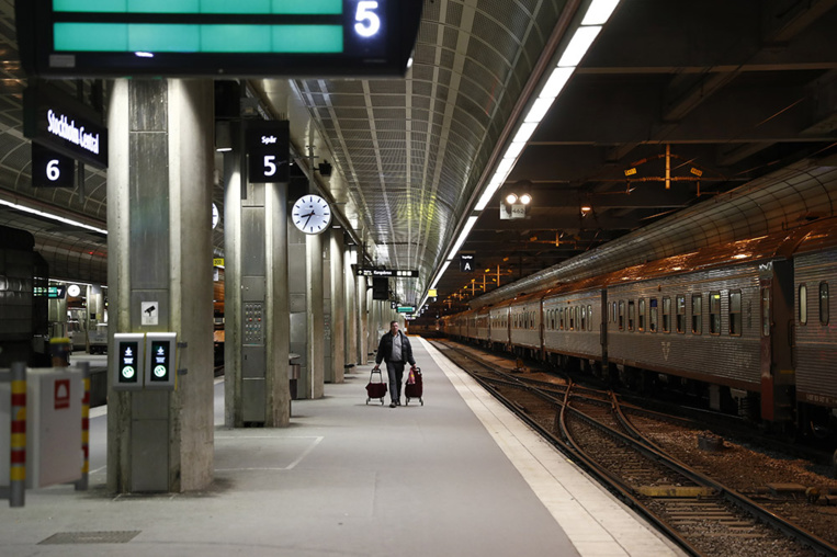 Un écran diffuse du porno dans une gare suédoise Un écran diffuse du porno dans une gare suédoise