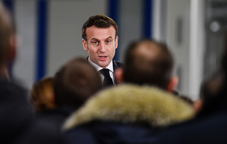 Dunkerque: un avocat brièvement interpellé avant la visite d'Emmanuel Macron