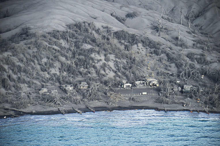 Un paysage de désolation laissé par le volcan philippin Un paysage de désolation laissé par le volcan philippin