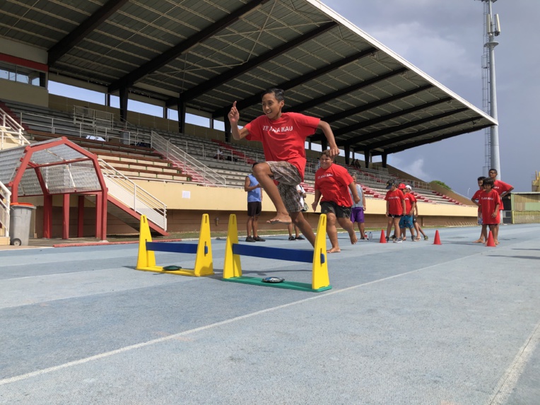Course à pied, lancer et saut. Les enfants se sont dépensés sans compter. Course à pied, lancer et saut. Les enfants se sont dépensés sans compter.