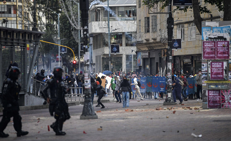 Colombie: reprise des manifestations, affrontements avec la police Colombie: reprise des manifestations, affrontements avec la police
