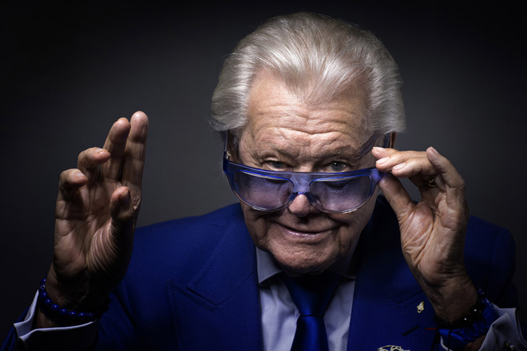 Décès de "Michou", célèbre directeur de cabaret parisien Décès de "Michou", célèbre directeur de cabaret parisien