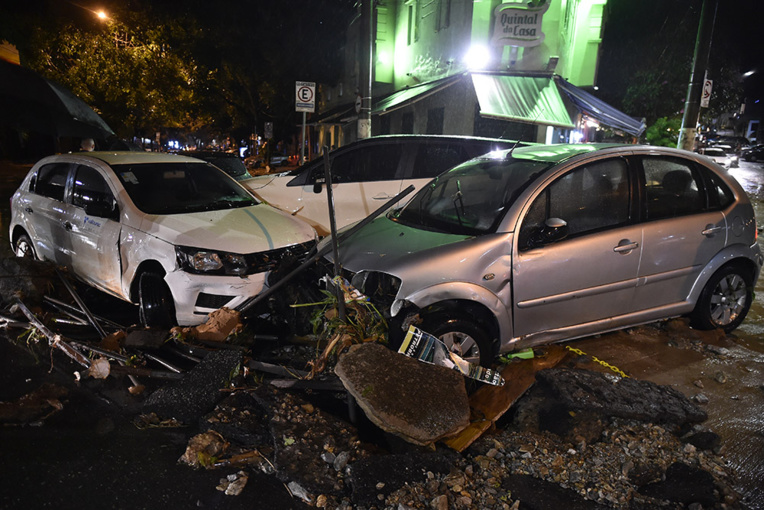Brésil : nouveau déluge dans le sud-est, Belo Horizonte inondée Brésil : nouveau déluge dans le sud-est, Belo Horizonte inondée