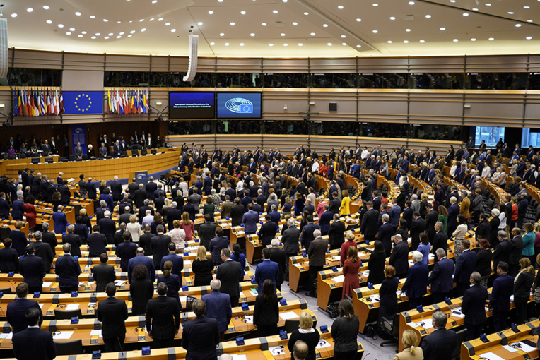 Larmes et adieux en attendant le vote du Parlement européen sur le Brexit Larmes et adieux en attendant le vote du Parlement européen sur le Brexit