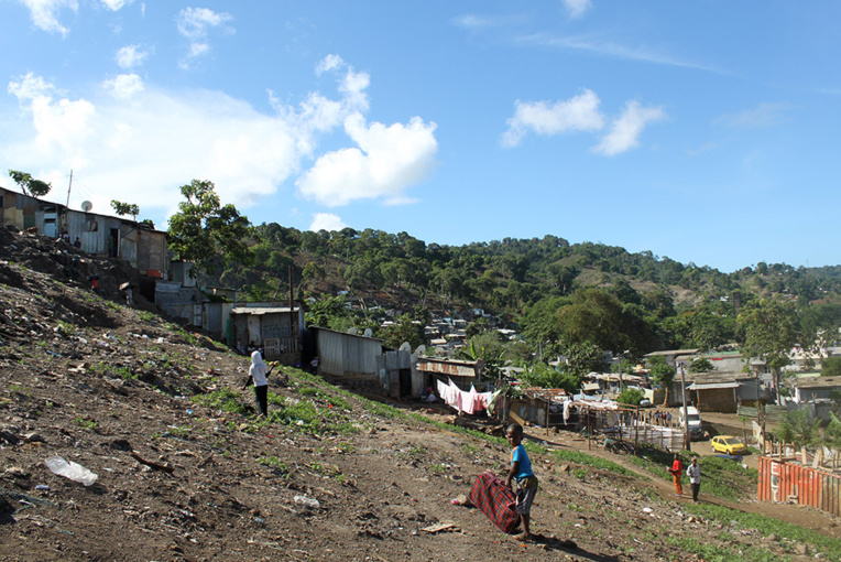 Le gouvernement annonce 1,9 million d’euros pour le plan pauvreté à Mayotte Le gouvernement annonce 1,9 million d’euros pour le plan pauvreté à Mayotte