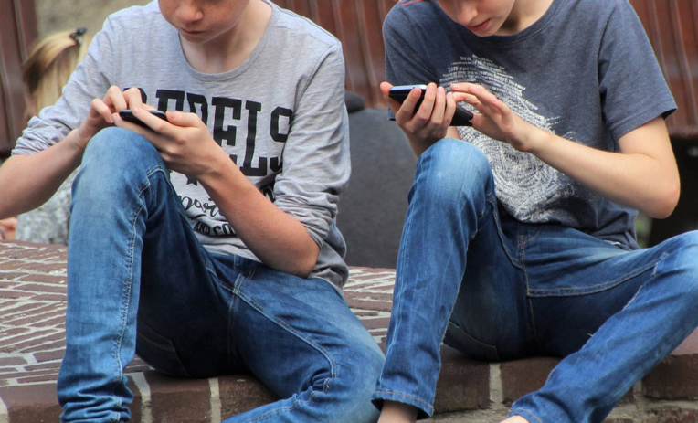 Es-tu "nomophobe" ? Es-tu "nomophobe" ?