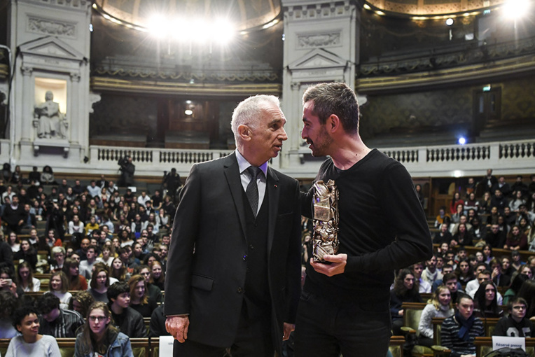 Crise ouverte aux César, appelés à se réformer