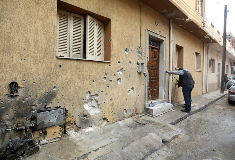 Malgré la résolution de l'ONU, des combats se poursuivent en Libye Malgré la résolution de l'ONU, des combats se poursuivent en Libye