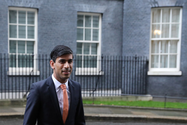 Rishi Sunak, propulsé à 39 ans ministre des Finances britannique Rishi Sunak, propulsé à 39 ans ministre des Finances britannique