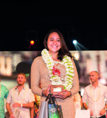Trophées du Sport : Poerani Bertrand, plébiscitée par le public Trophées du Sport : Poerani Bertrand, plébiscitée par le public