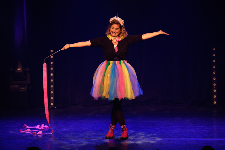 Élodie Poux présente "le Syndrome du playmobil"