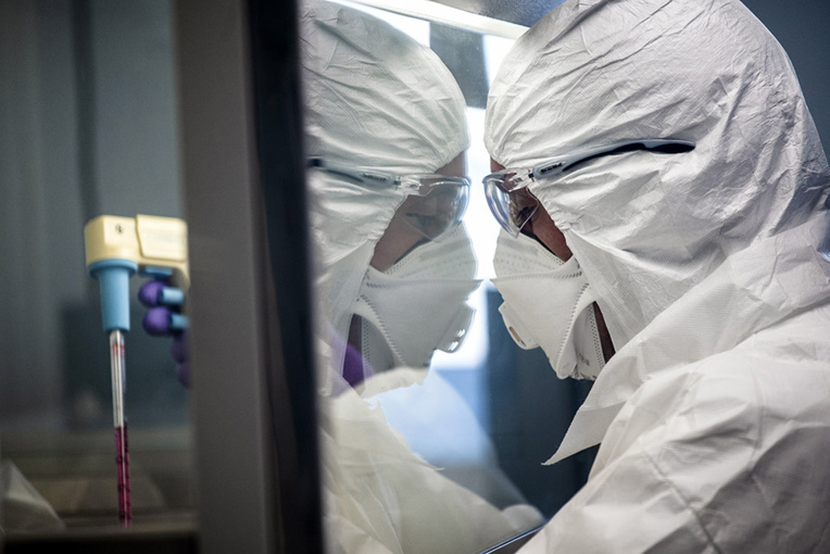 La Chine demande aux anciens malades du coronavirus de donner leur plasma