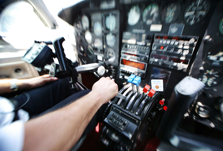 Un petit avion s'abîme en mer au large de la Dominique: quatre Français portés disparus Un petit avion s'abîme en mer au large de la Dominique: quatre Français portés disparus