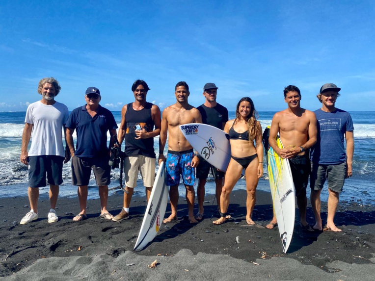 Les surfeurs en mode olympique à Tahiti Les surfeurs en mode olympique à Tahiti