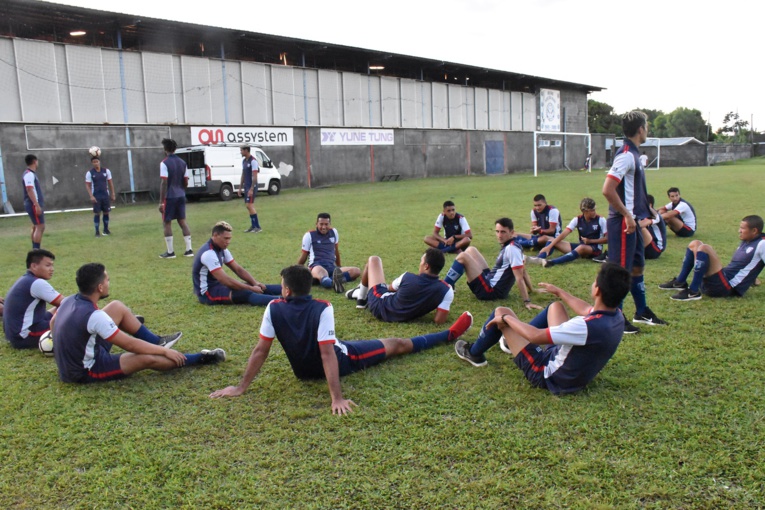 "Si on n'a pas de blessés et de pas de suspendus, on a un effectif pour faire quelque chose de bien", a confié l'entraîneur de Vénus. "Si on n'a pas de blessés et de pas de suspendus, on a un effectif pour faire quelque chose de bien", a confié l'entraîneur de Vénus.